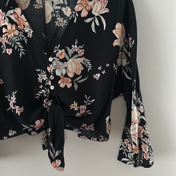 Some Days Lovin Floral Shirt - Picture 3 of 4